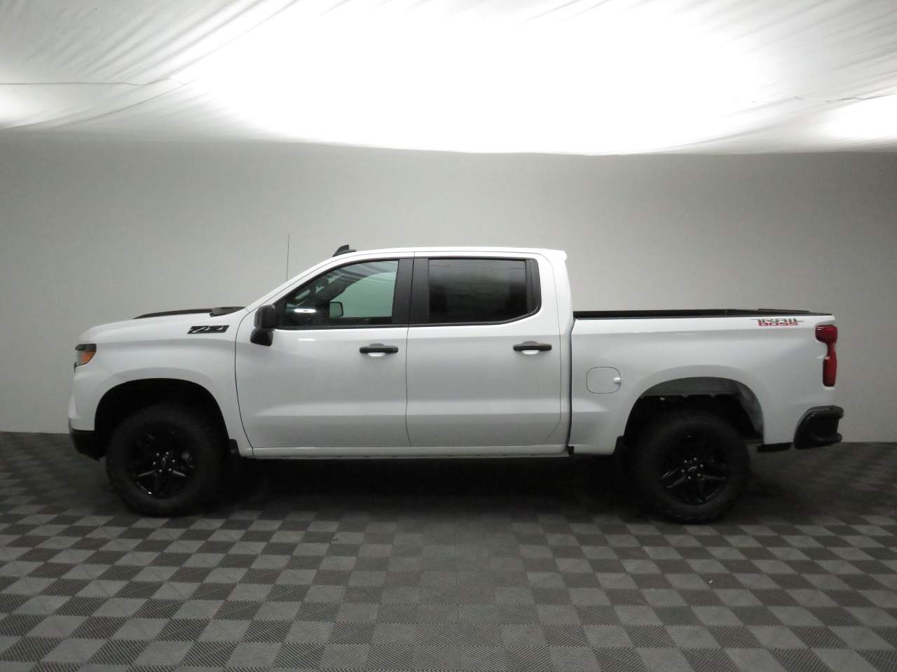 2026 Chevrolet Silverado 1500 Crew Cab Custom Trail Boss 4WD