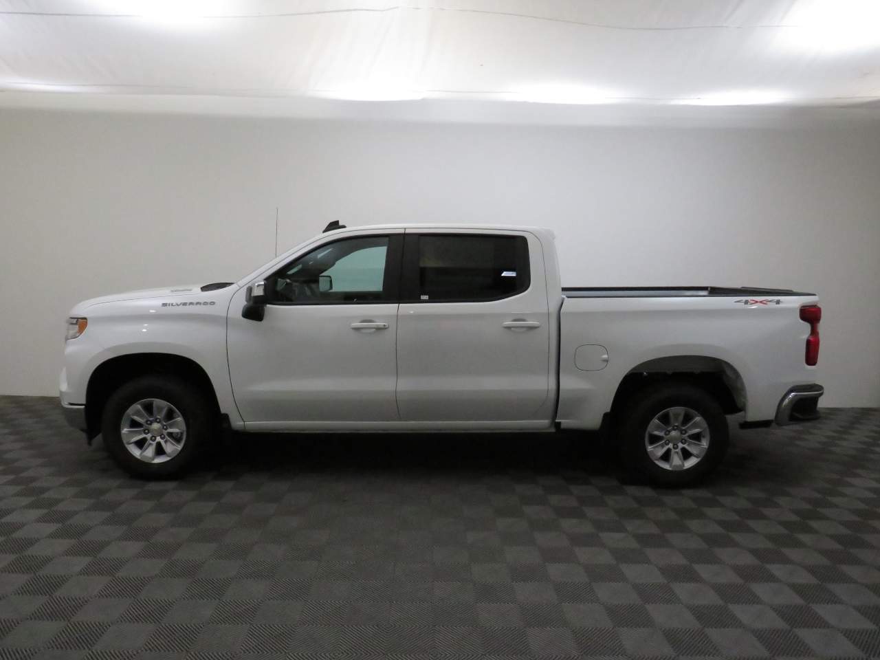 2025 Chevrolet Silverado 1500 Crew Cab 1LT 4WD