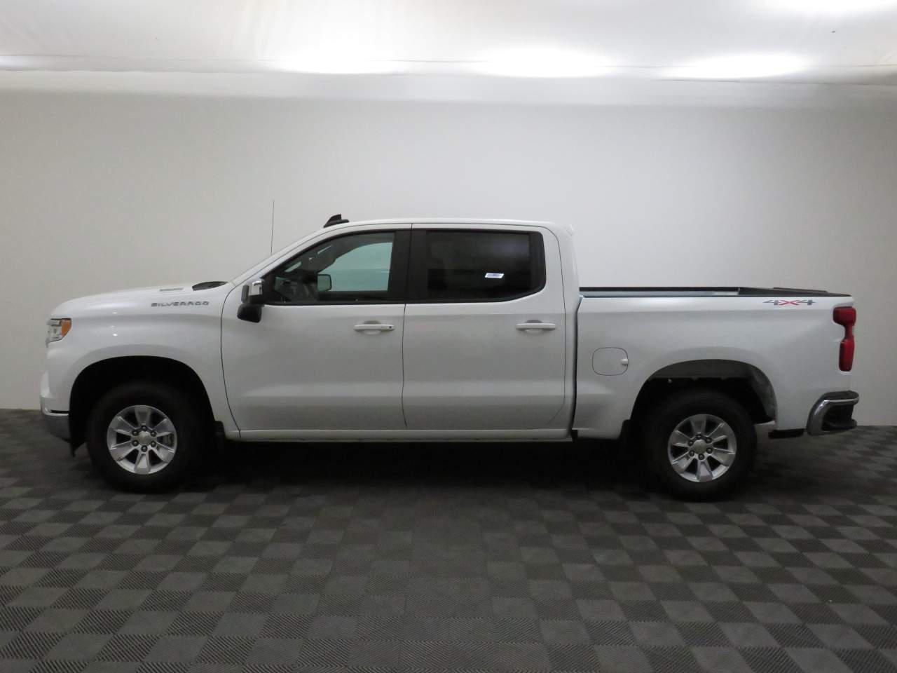 2025 Chevrolet Silverado 1500 Crew Cab 1LT 4WD