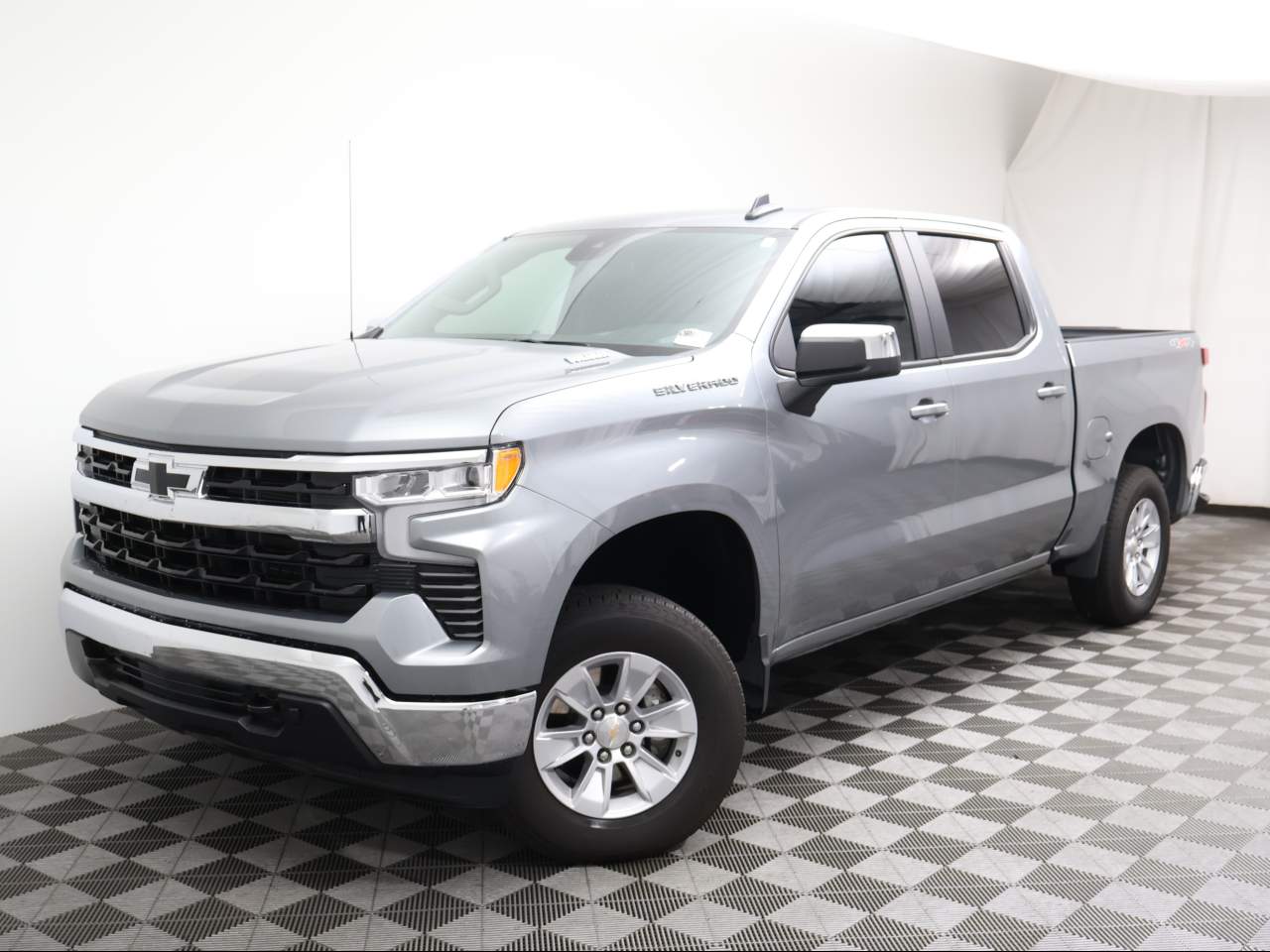2025 Chevrolet Silverado 1500 LT Crew Cab