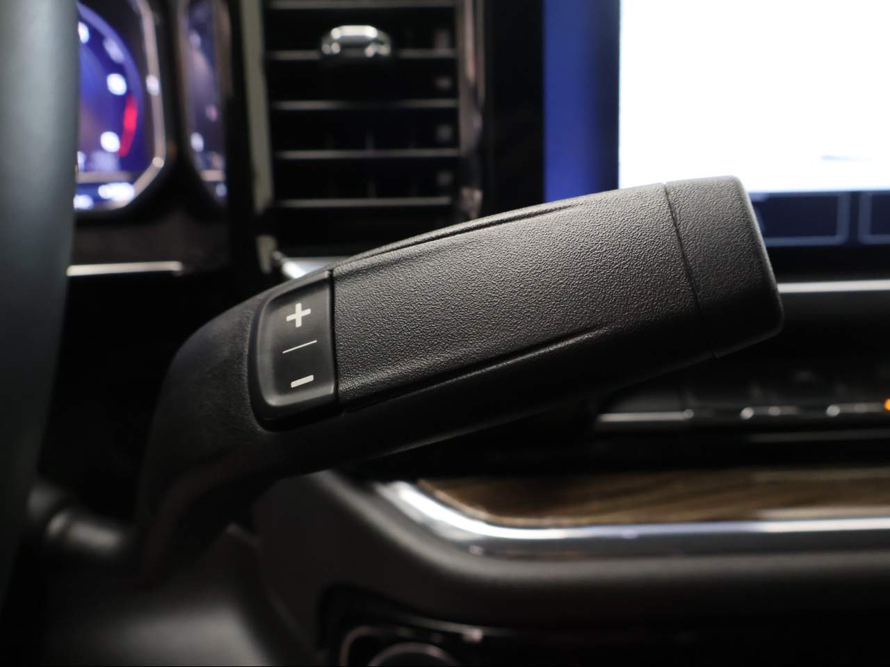 2025 Chevrolet Silverado 1500 LT Crew Cab