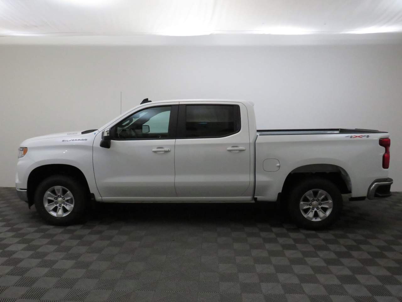 2025 Chevrolet Silverado 1500 Crew Cab 1LT 4WD