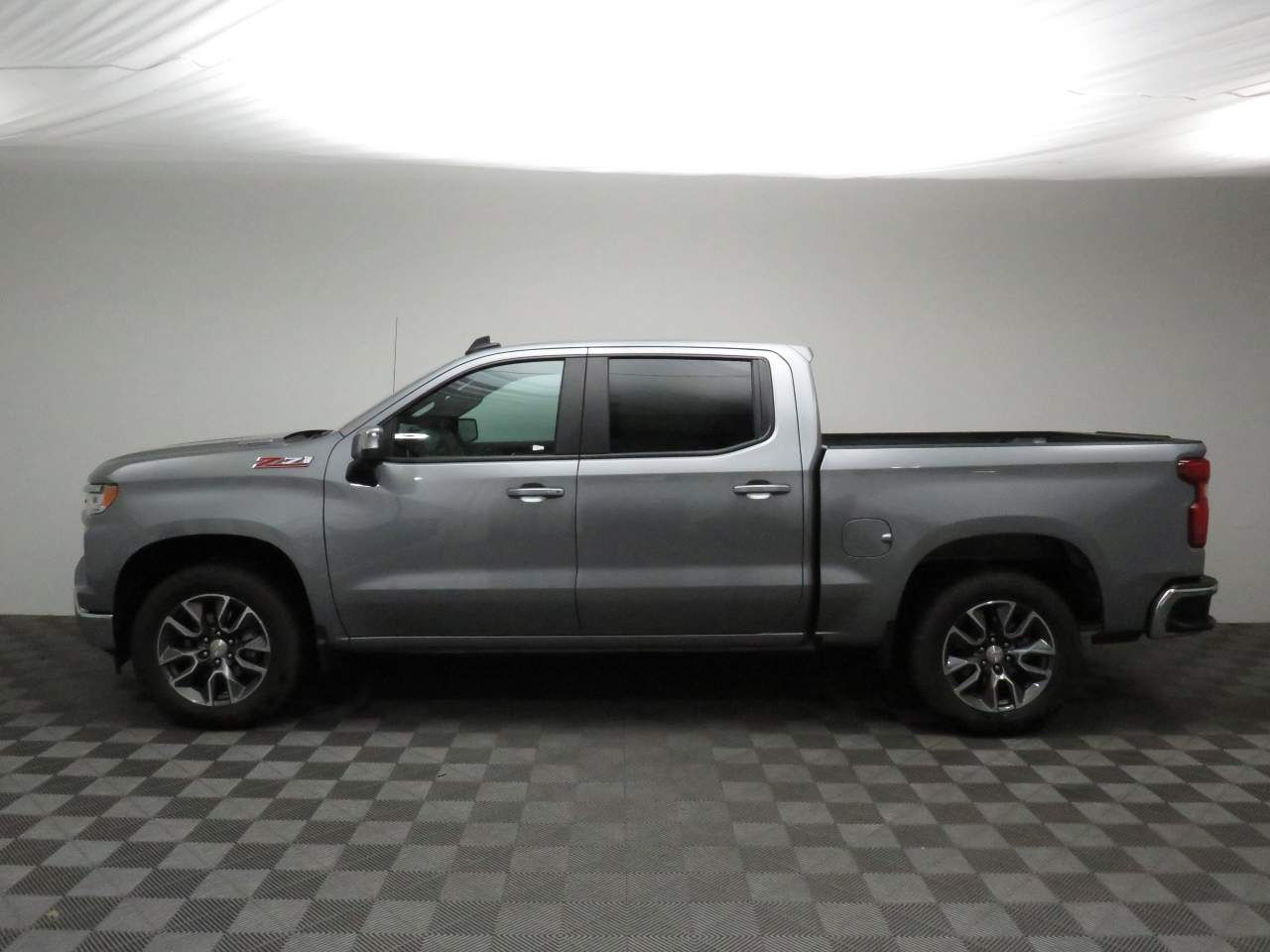 2025 Chevrolet Silverado 1500 LT Crew Cab