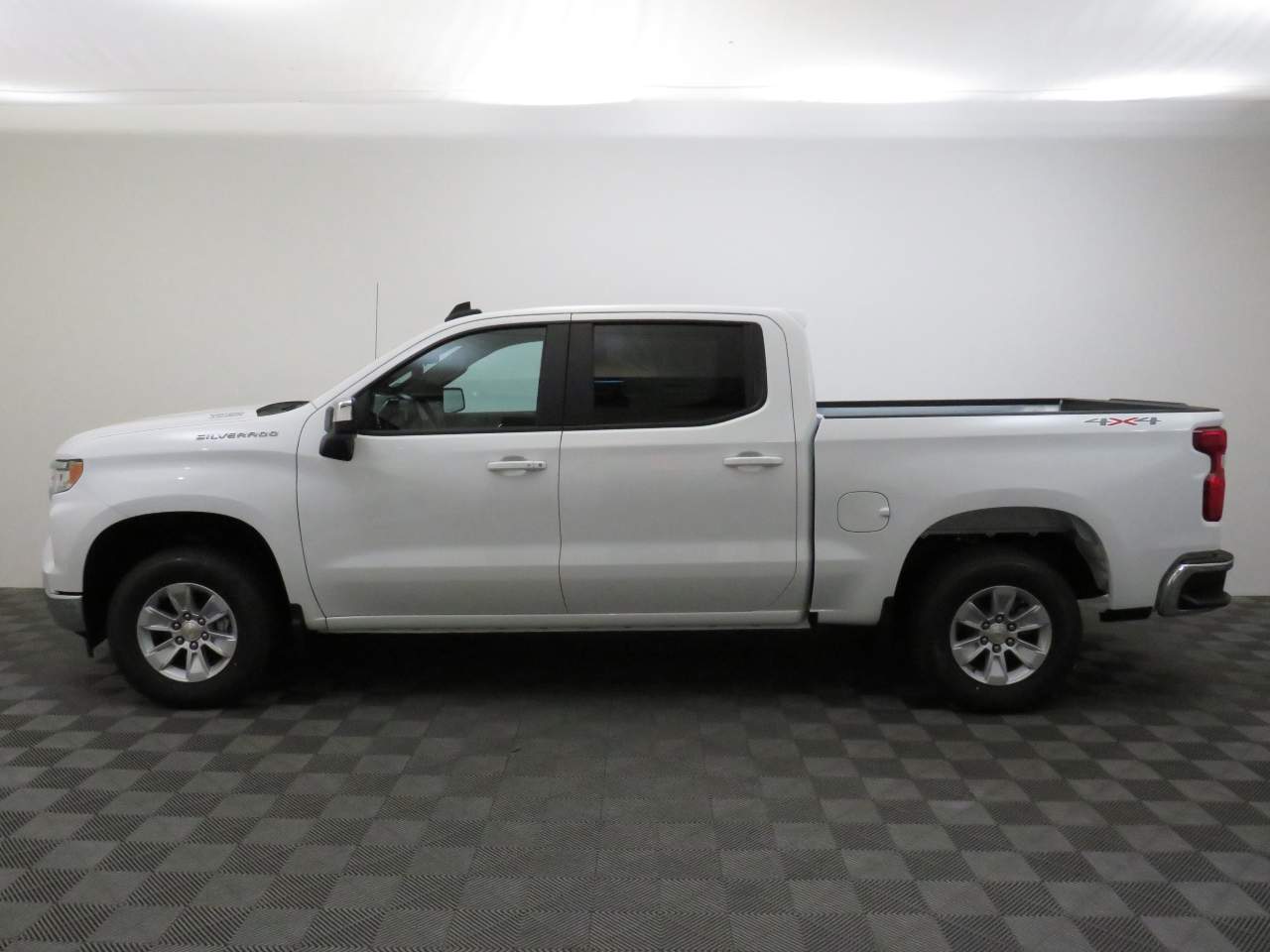 2025 Chevrolet Silverado 1500 Crew Cab 1LT 4WD