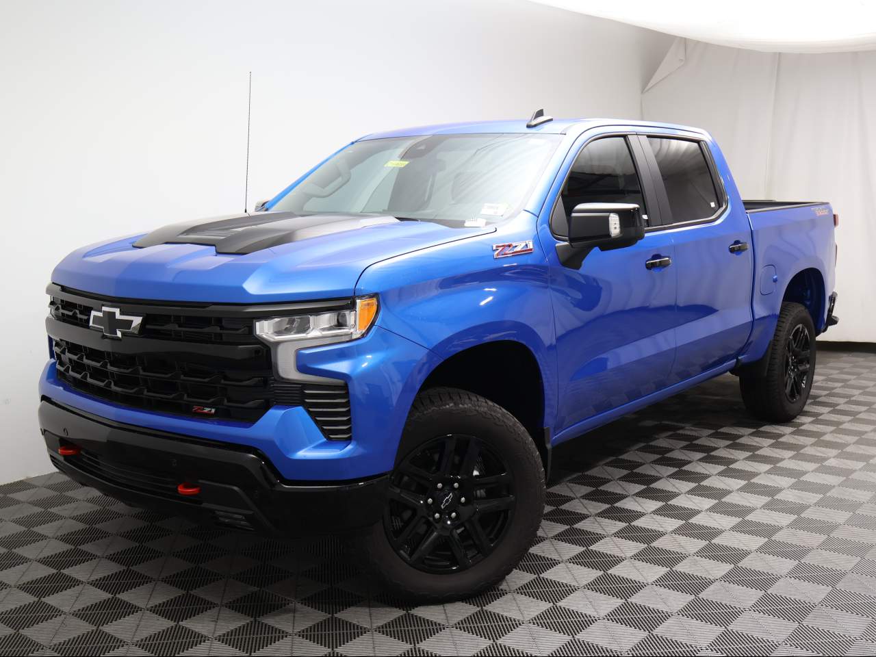 2025 Chevrolet Silverado 1500 Crew Cab 2LT Trail Boss 4WD