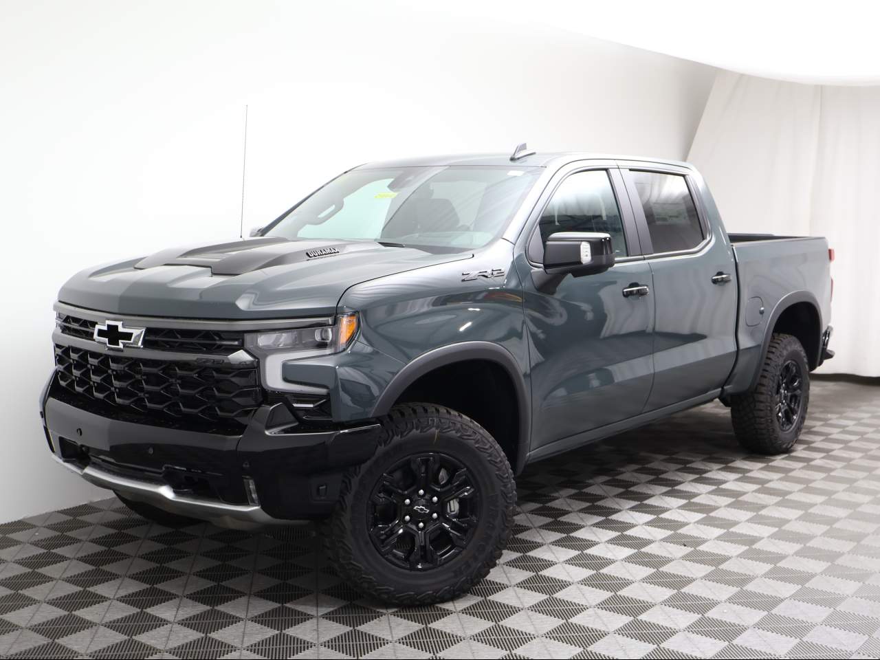 2026 Chevrolet Silverado 1500 ZR2's photo