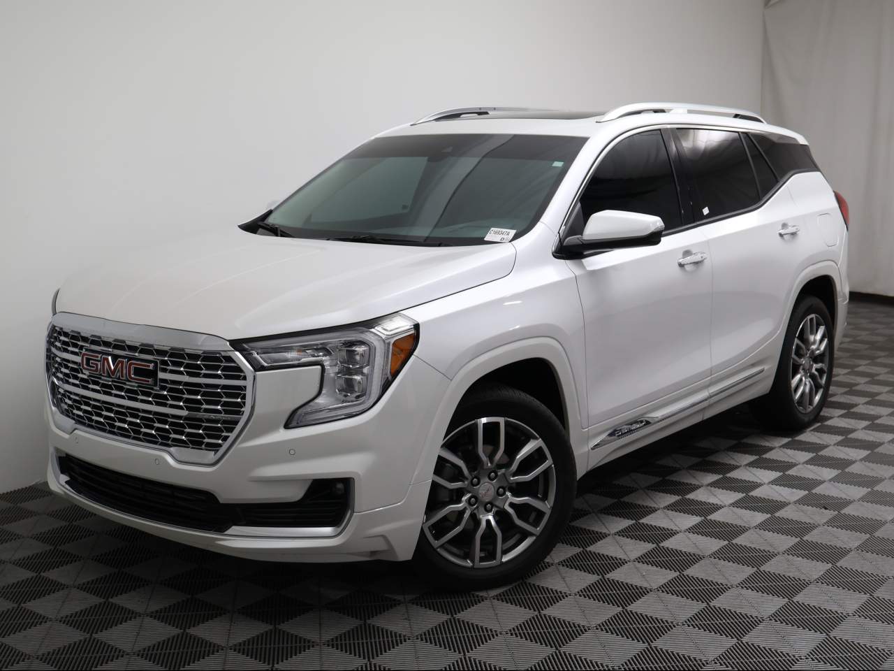 2023 GMC Terrain Denali