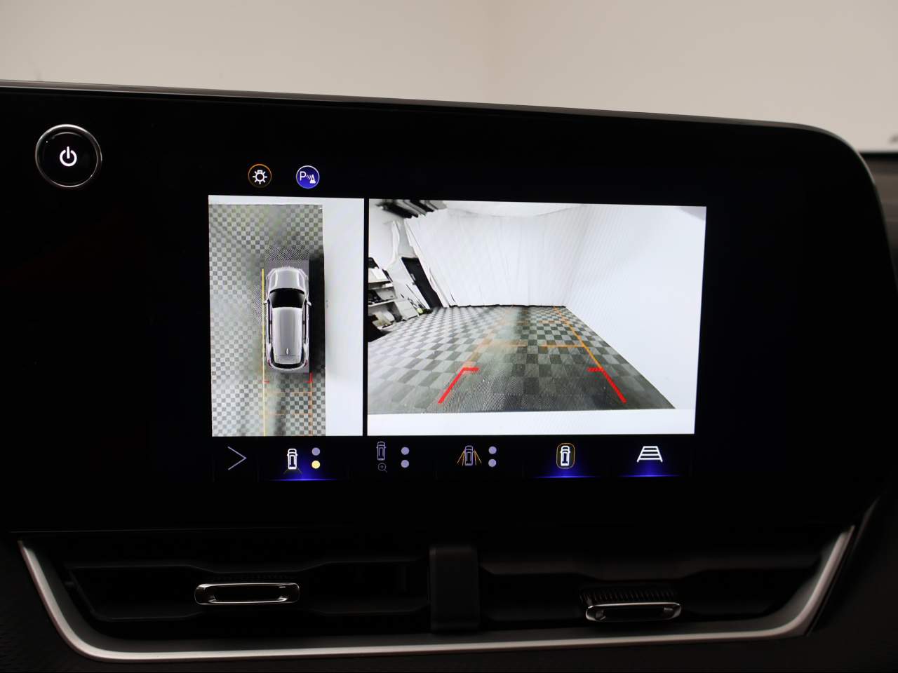 2025 Chevrolet Equinox LT - Photo 14