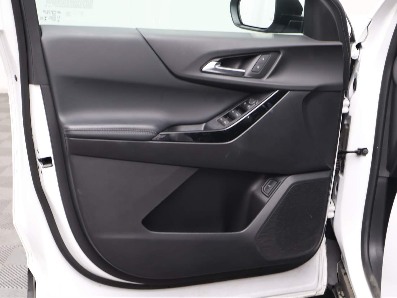 2025 Chevrolet Equinox LT - Photo 7