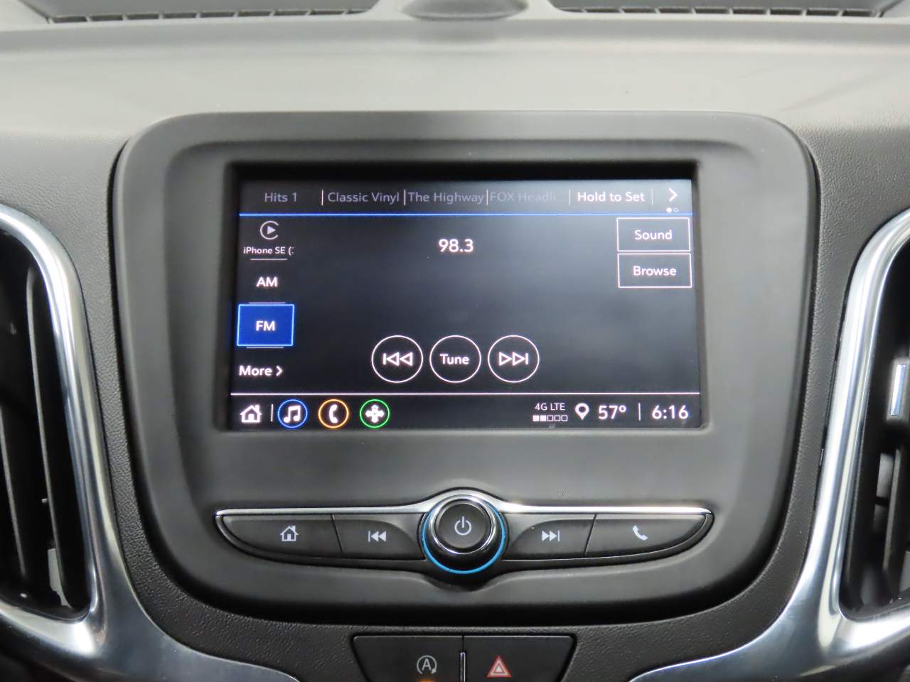 2022 Chevrolet Equinox LT - Photo 13