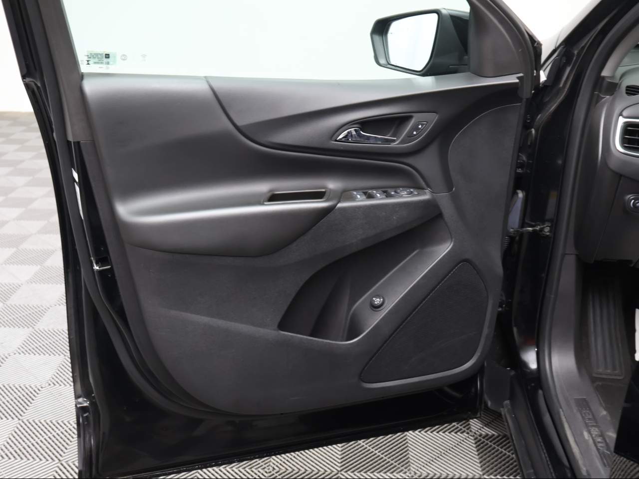 2024 Chevrolet Equinox LT - Photo 6