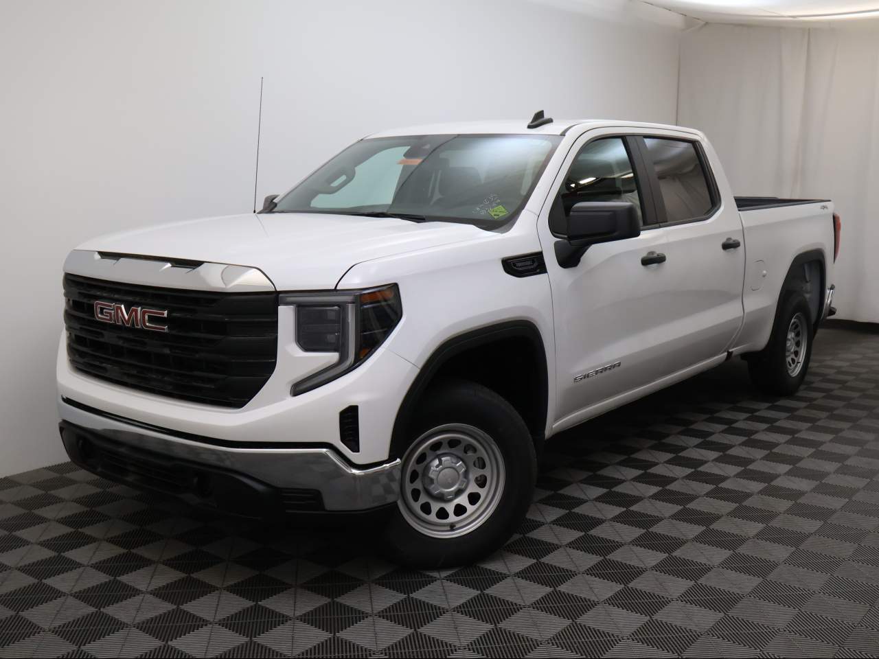 2025 GMC Sierra 1500 Crew Cab Pro 4WD