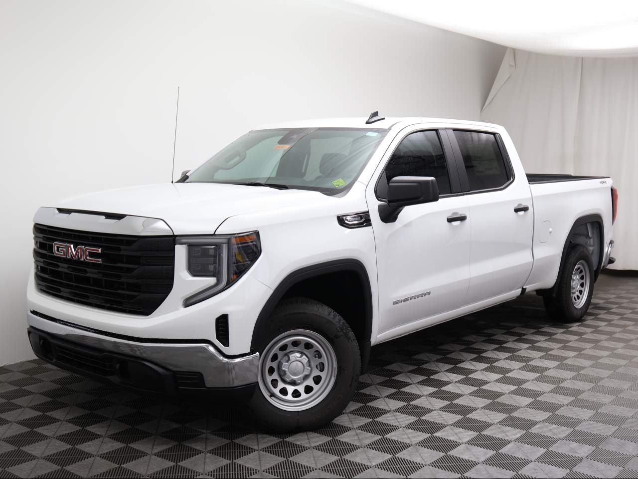 2025 GMC Sierra 1500 Crew Cab Pro 4WD