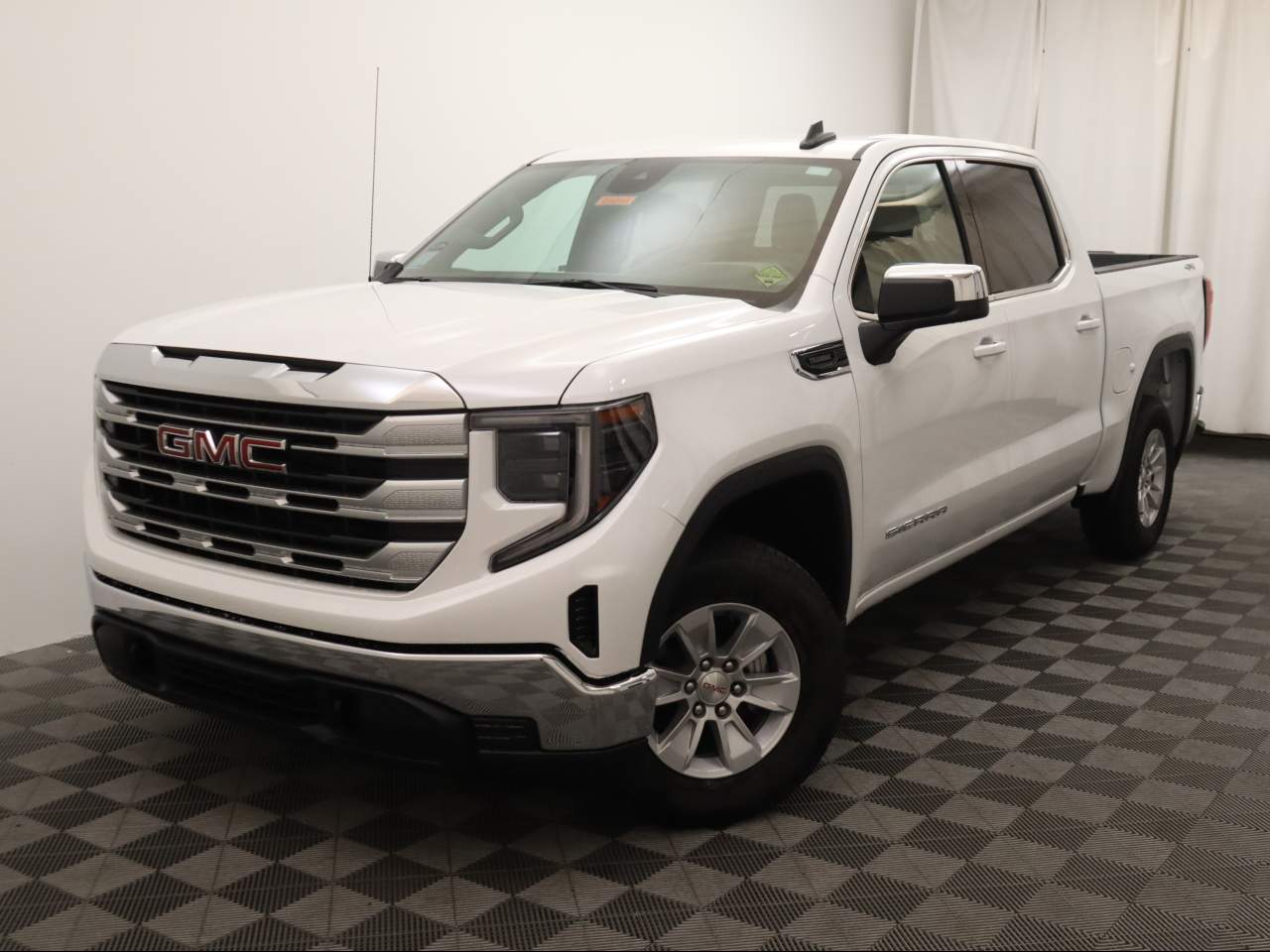 2024 GMC Sierra 1500 Crew Cab SLE 4WD