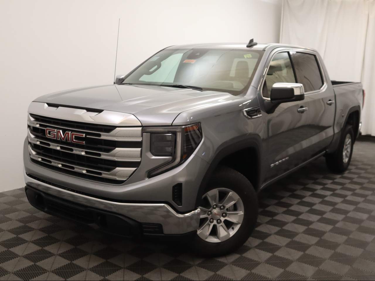 2024 GMC Sierra 1500 Crew Cab SLE 4WD