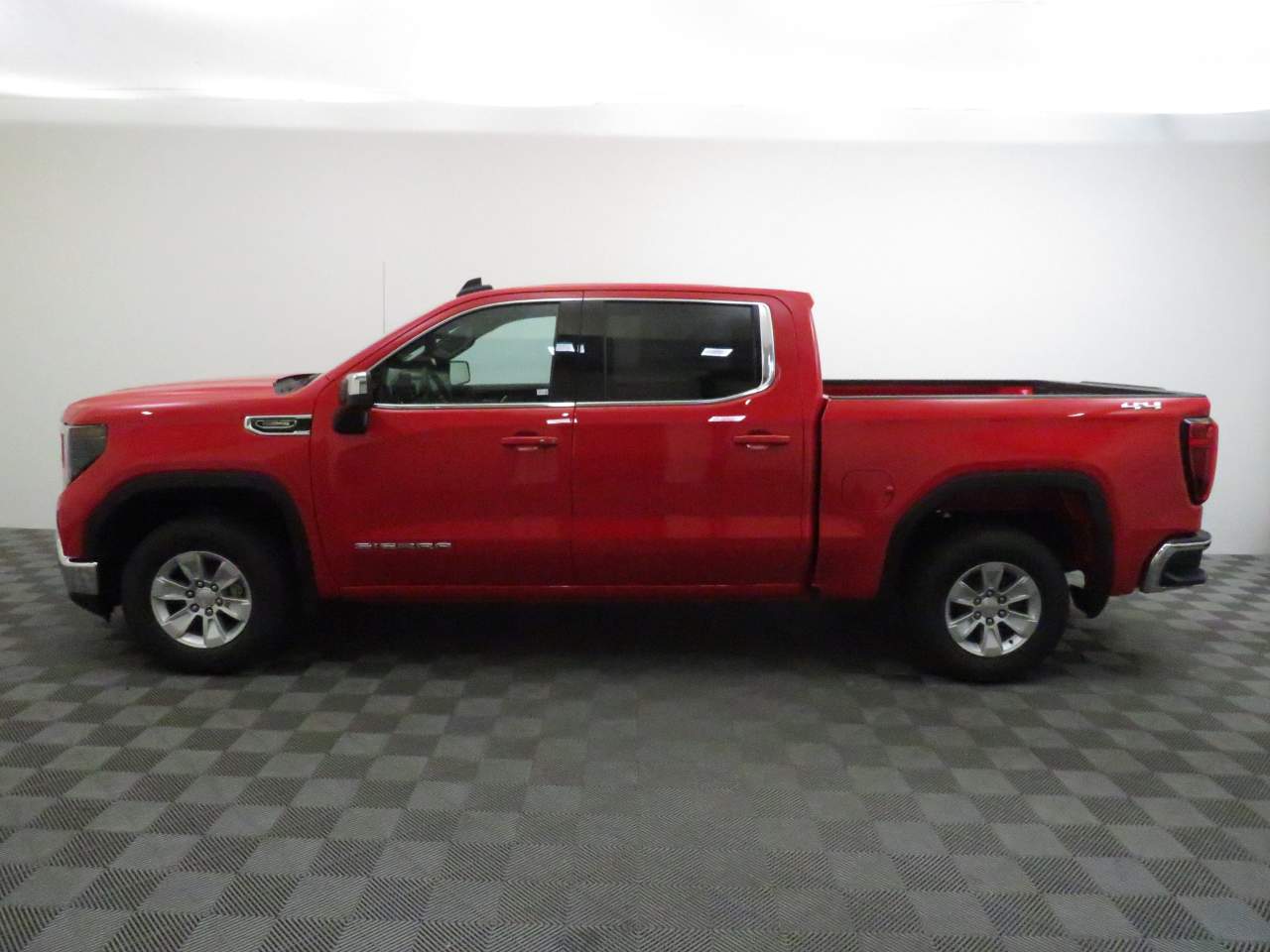 2024 GMC Sierra 1500 Crew Cab SLE 4WD