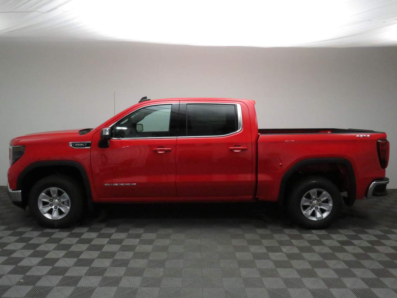2026 GMC Sierra 1500 Crew Cab SLE 4WD