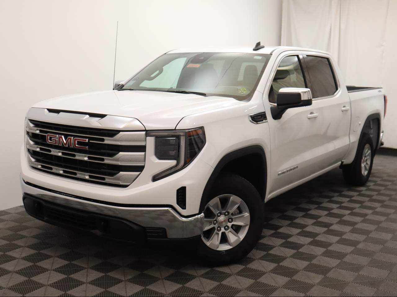 2024 GMC Sierra 1500 Crew Cab SLE 4WD