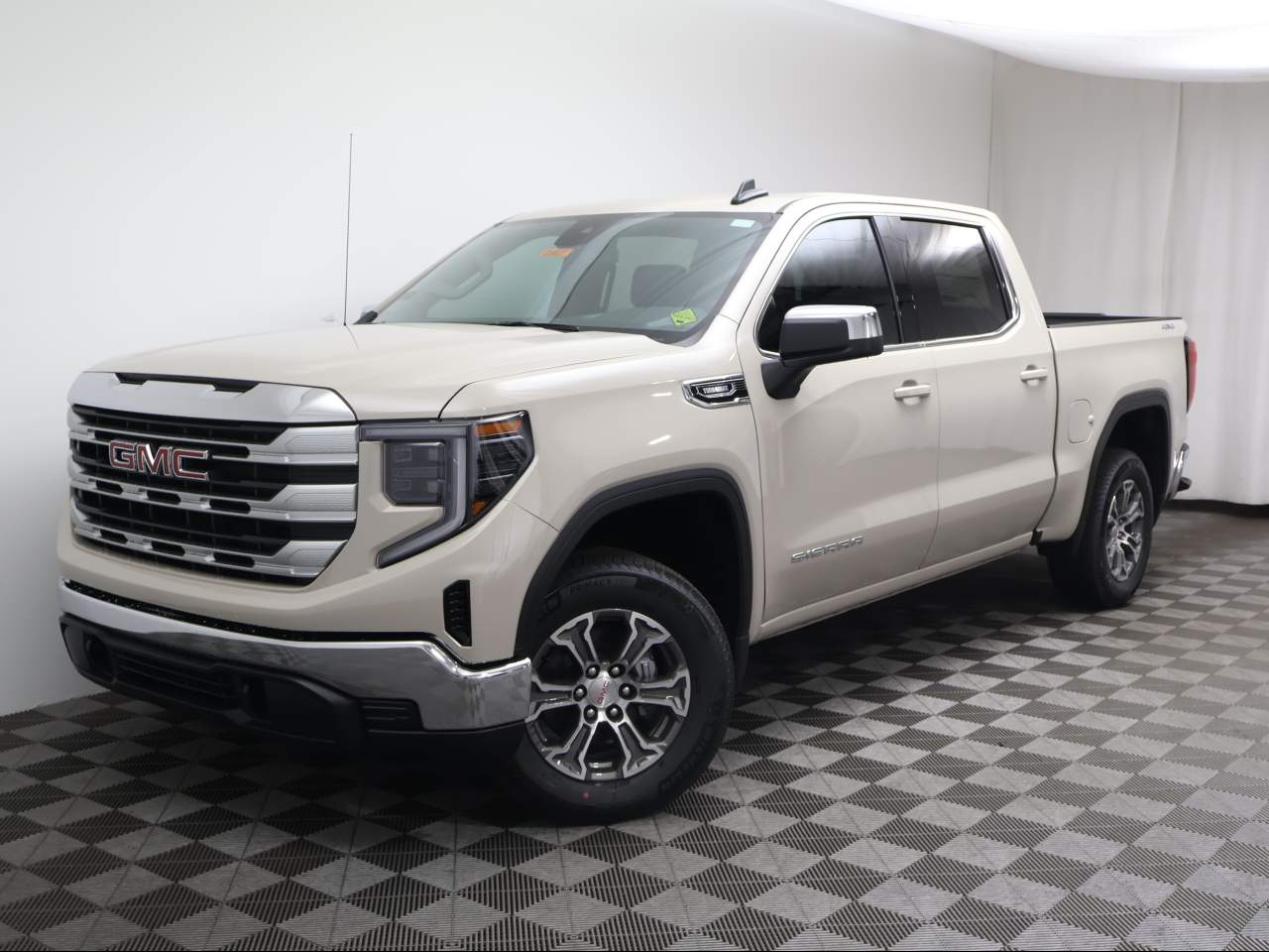 2026 GMC Sierra 1500 Crew Cab SLE 4WD