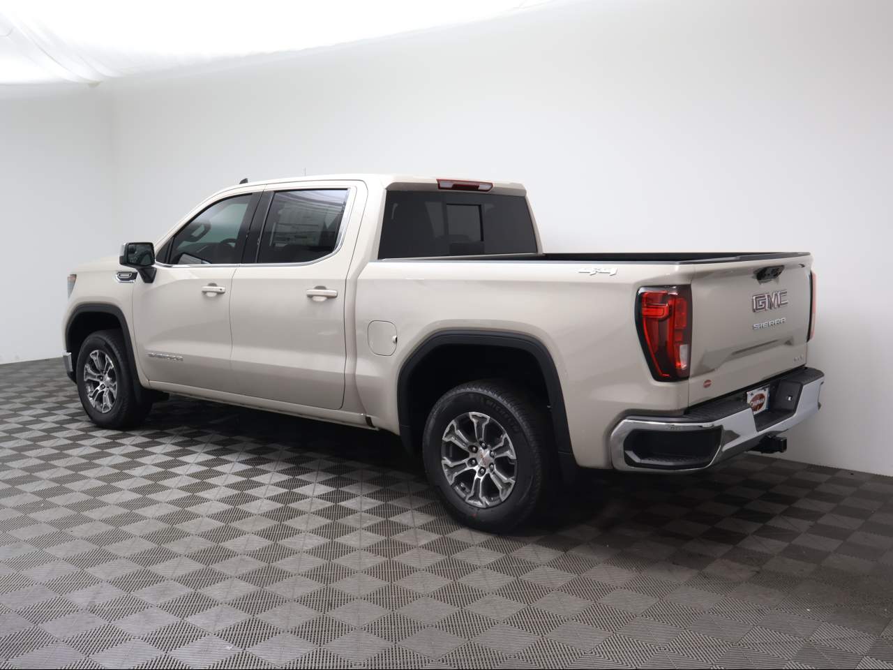 2026 GMC Sierra 1500 Crew Cab SLE 4WD
