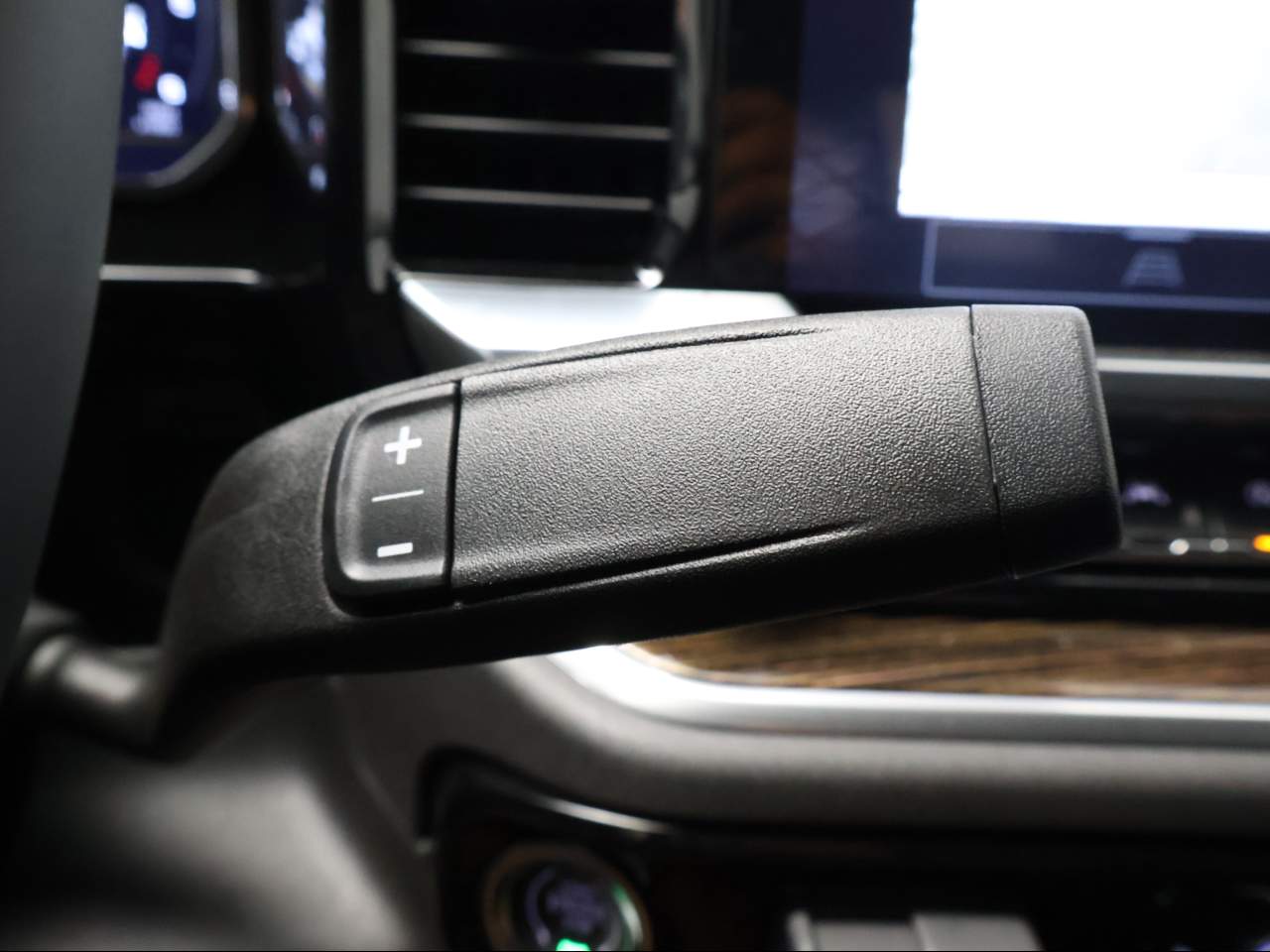 2025 GMC Sierra 1500 Crew Cab Elevation 4WD