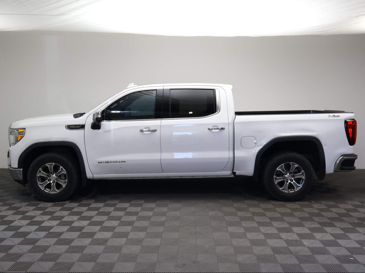2020 GMC Sierra 1500 SLT Crew Cab
