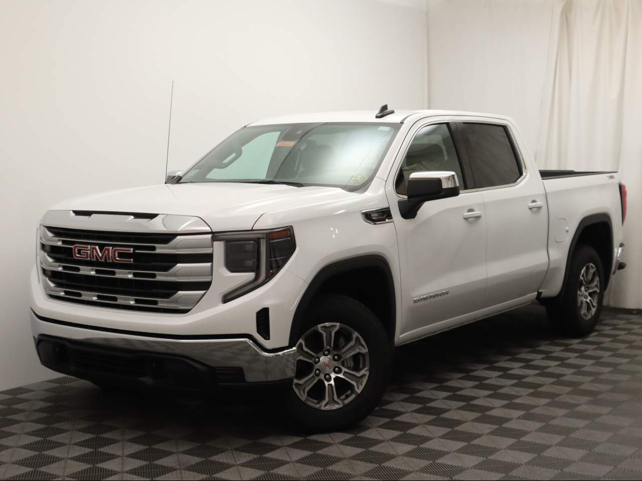 2024 GMC Sierra 1500 Crew Cab SLE 4WD