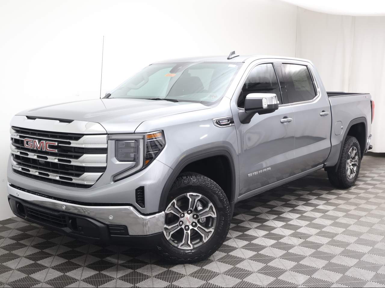 2026 GMC Sierra 1500 Crew Cab SLE 4WD