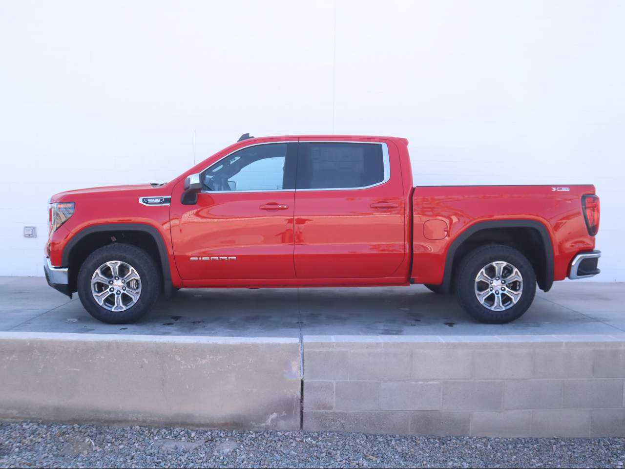 2024 GMC Sierra 1500 Crew Cab SLE 4WD