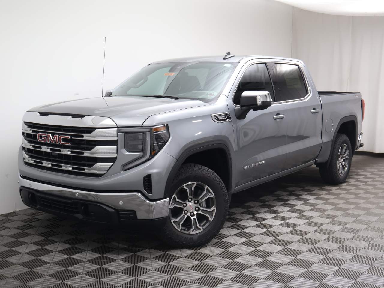 2026 GMC Sierra 1500 Crew Cab SLE 4WD
