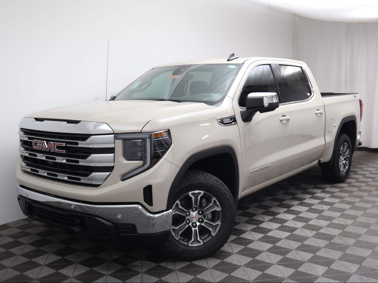 2026 GMC Sierra 1500 Crew Cab SLE 4WD