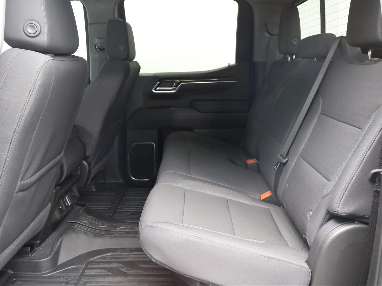 2026 GMC Sierra 1500 SLE - Photo 9