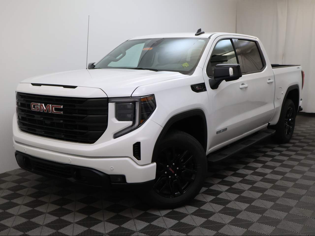 2025 GMC Sierra 1500 Crew Cab Elevation 4WD