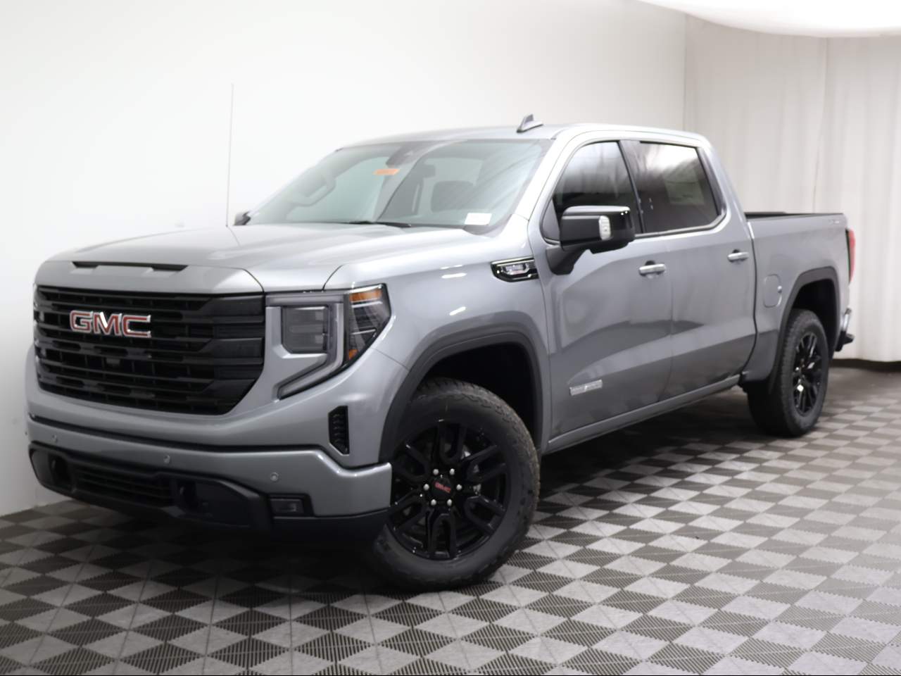 2026 GMC Sierra 4WD Crew Cab Short Box Elevation's photo