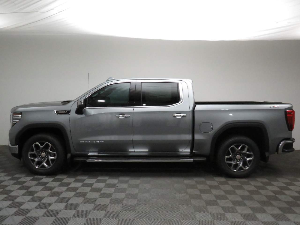2026 GMC Sierra 1500 Crew Cab SLT 4WD