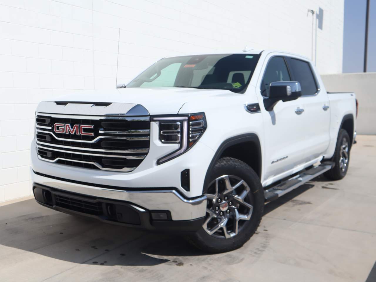 2024 GMC Sierra 1500 Crew Cab SLT 4WD