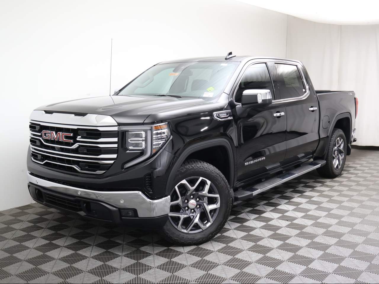 2026 GMC Sierra 1500 Crew Cab SLT 4WD