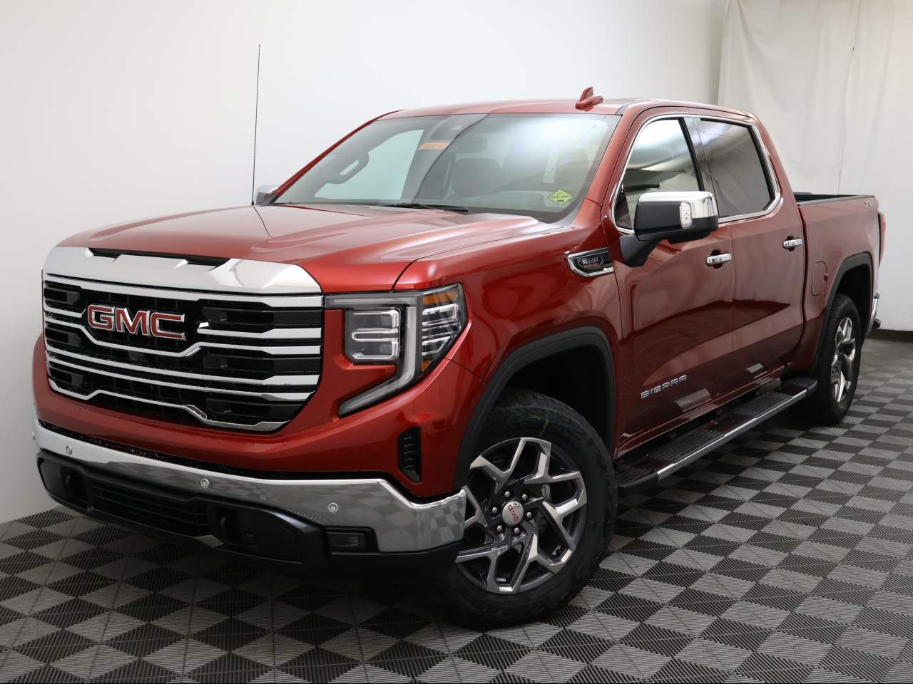 2025 GMC Sierra 1500 Crew Cab SLT 4WD