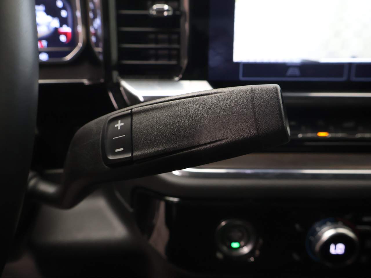 2024 GMC Sierra 1500 SLT Crew Cab