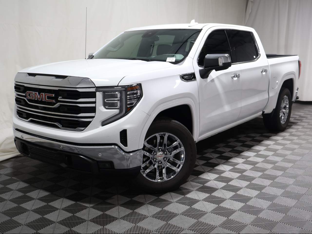 2024 GMC Sierra 1500 SLT Crew Cab