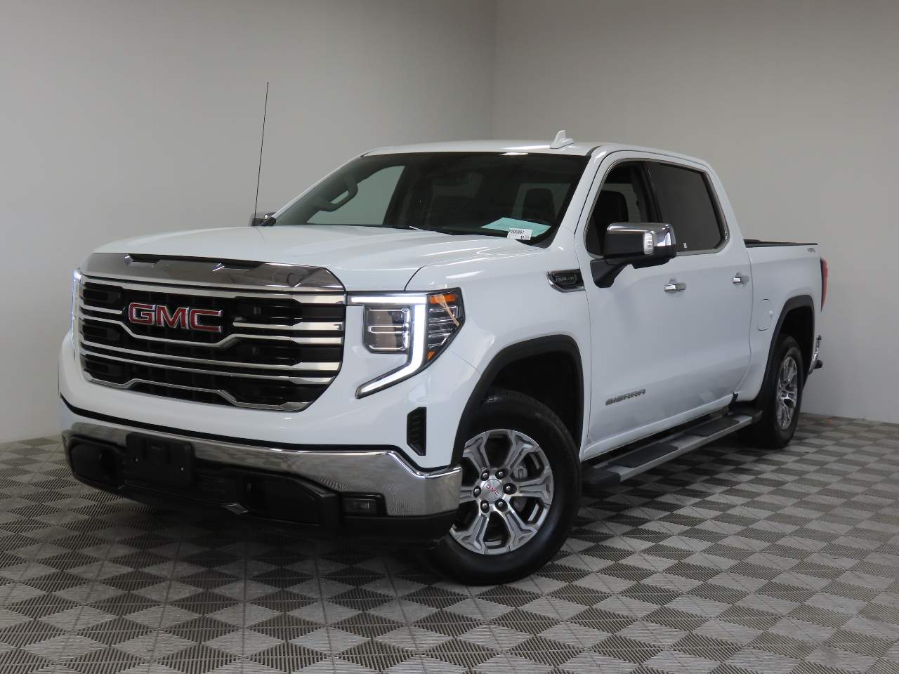 2024 GMC Sierra 1500 SLT Crew Cab