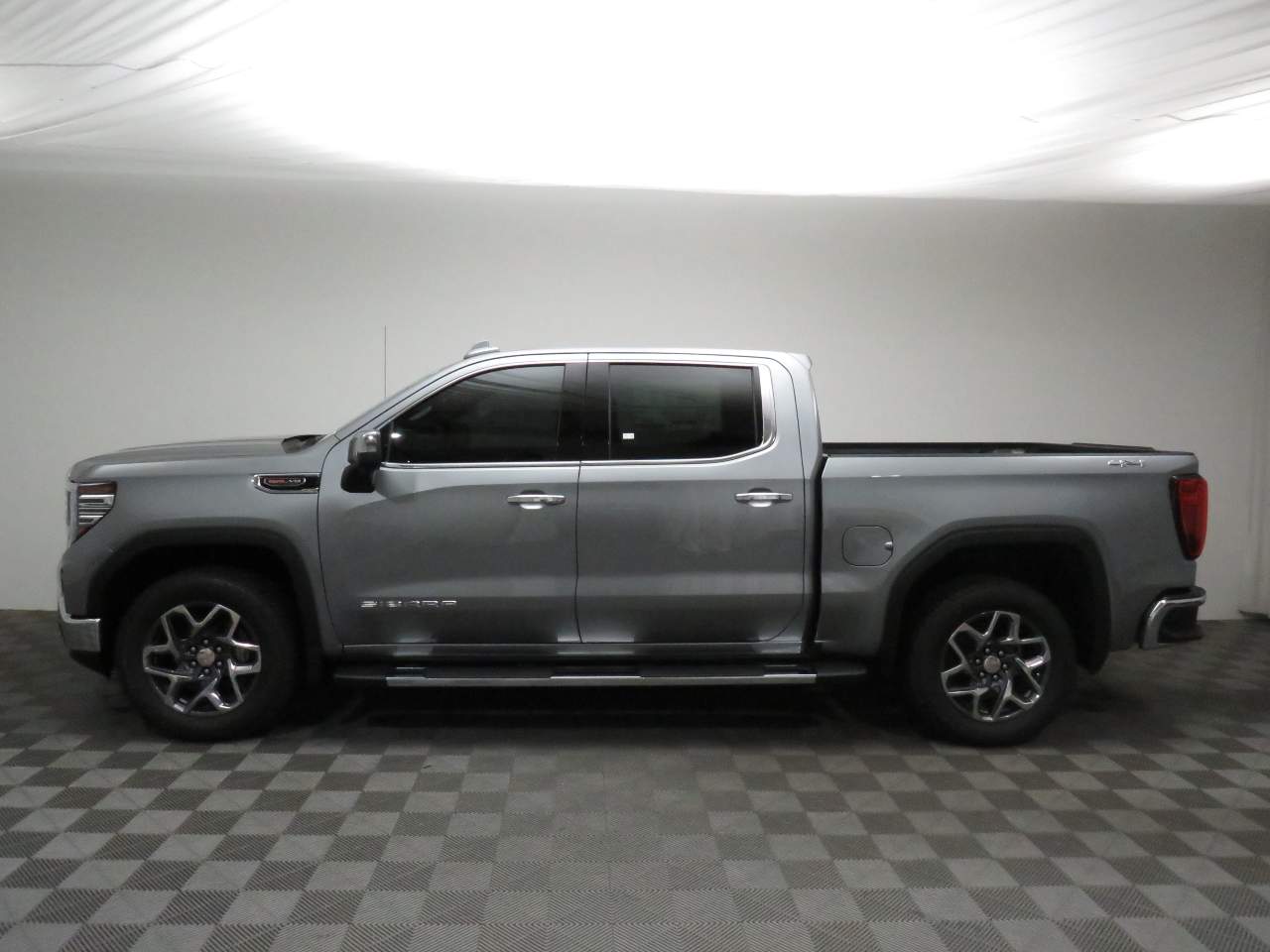 2026 GMC Sierra 1500 Crew Cab SLT 4WD