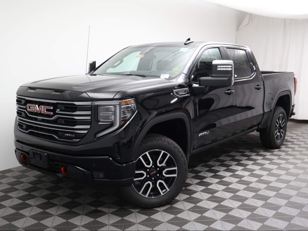 2025 GMC Sierra 1500 Crew Cab AT4 4WD