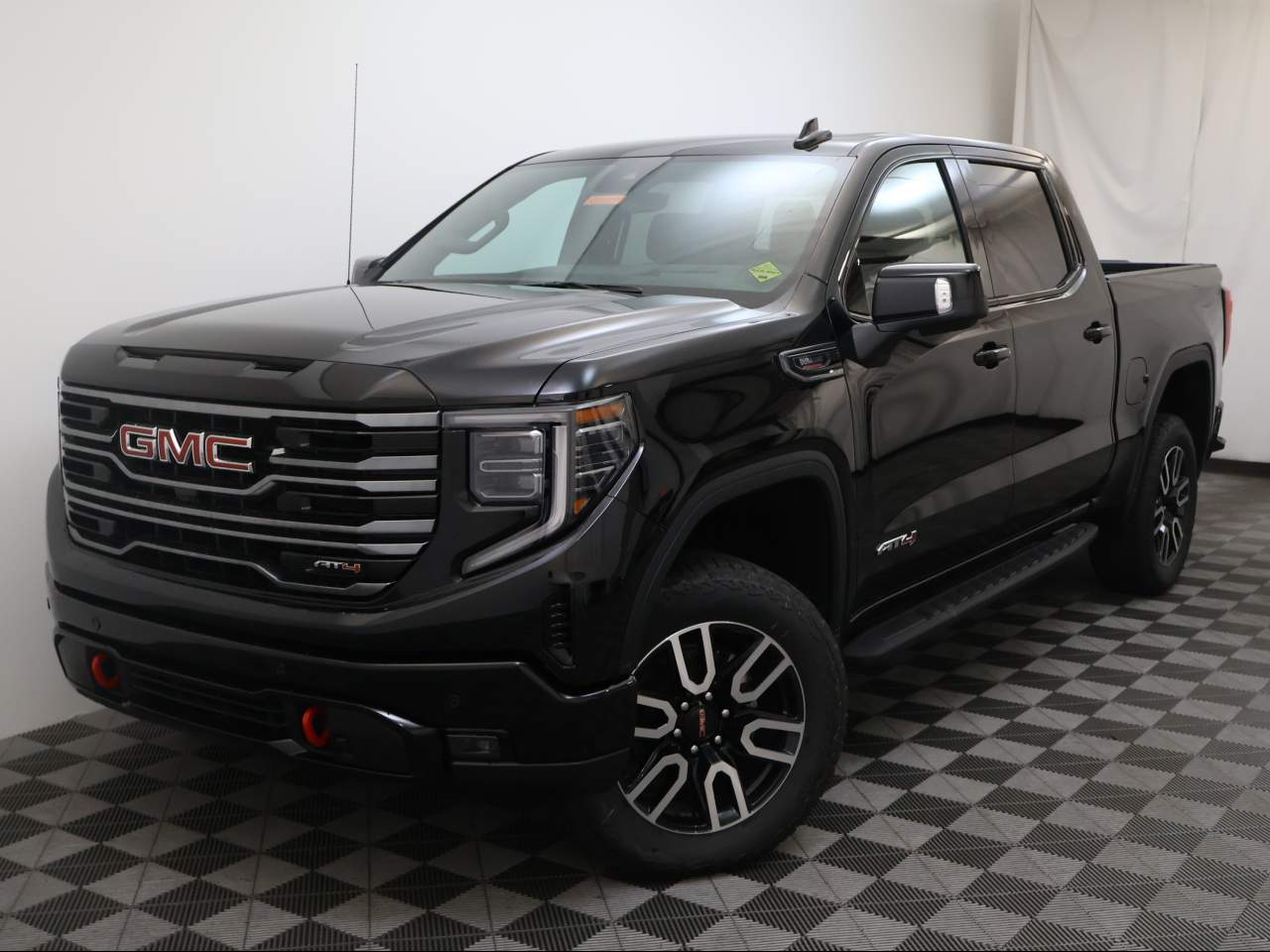 2025 GMC Sierra 1500 Crew Cab AT4 4WD