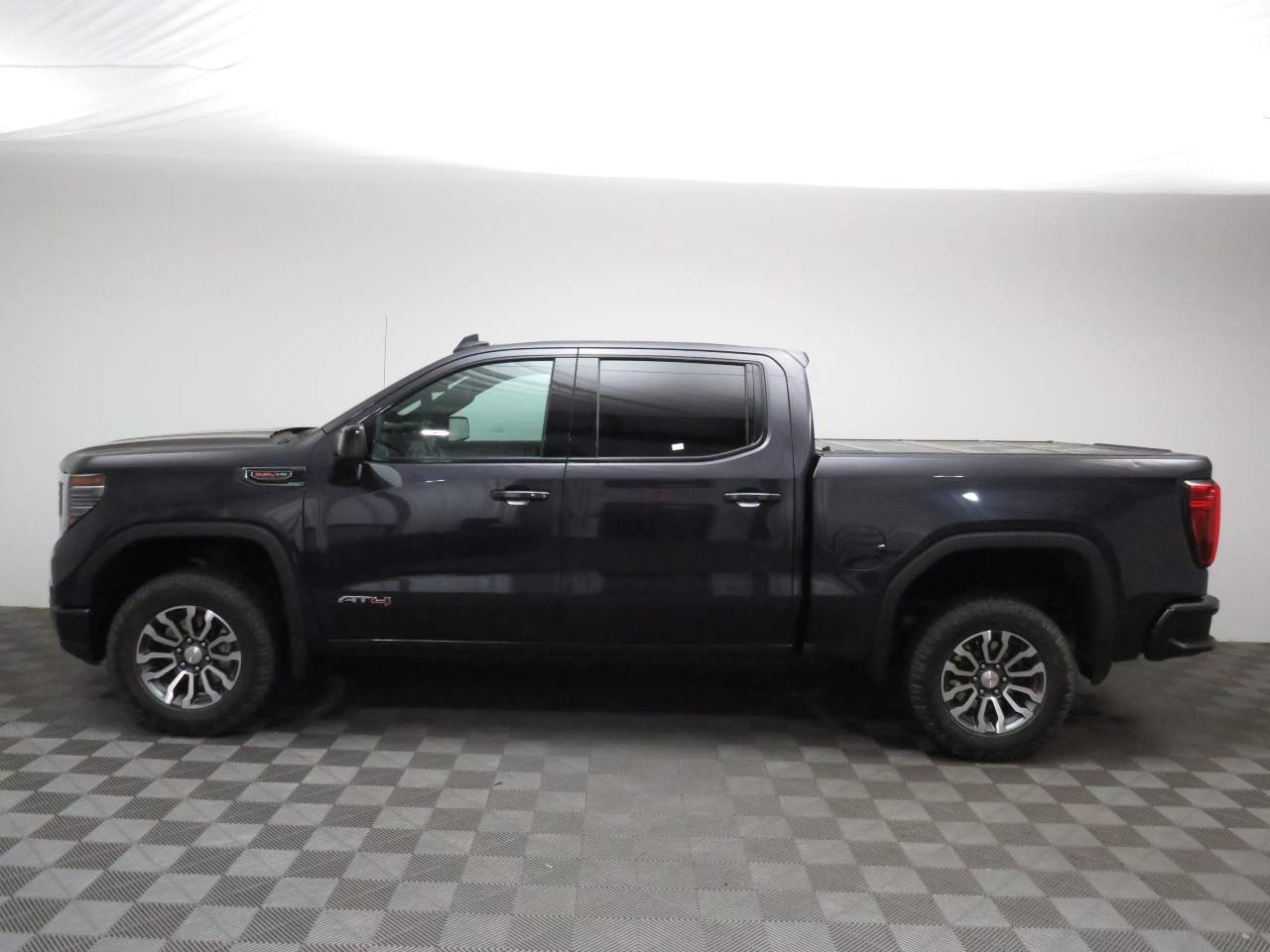 2023 GMC Sierra 1500 AT4 Crew Cab