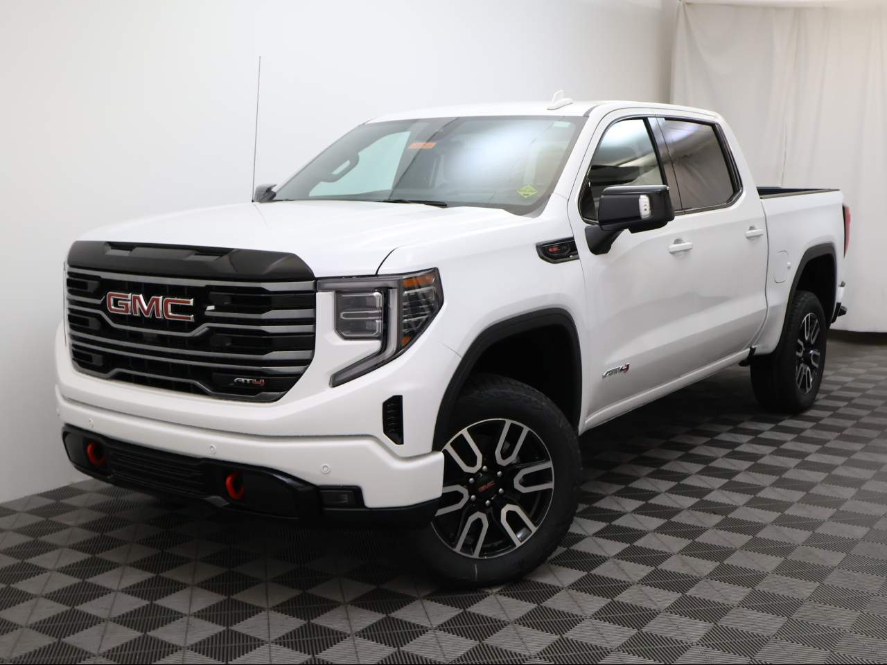 2025 GMC Sierra 1500 Crew Cab AT4 4WD