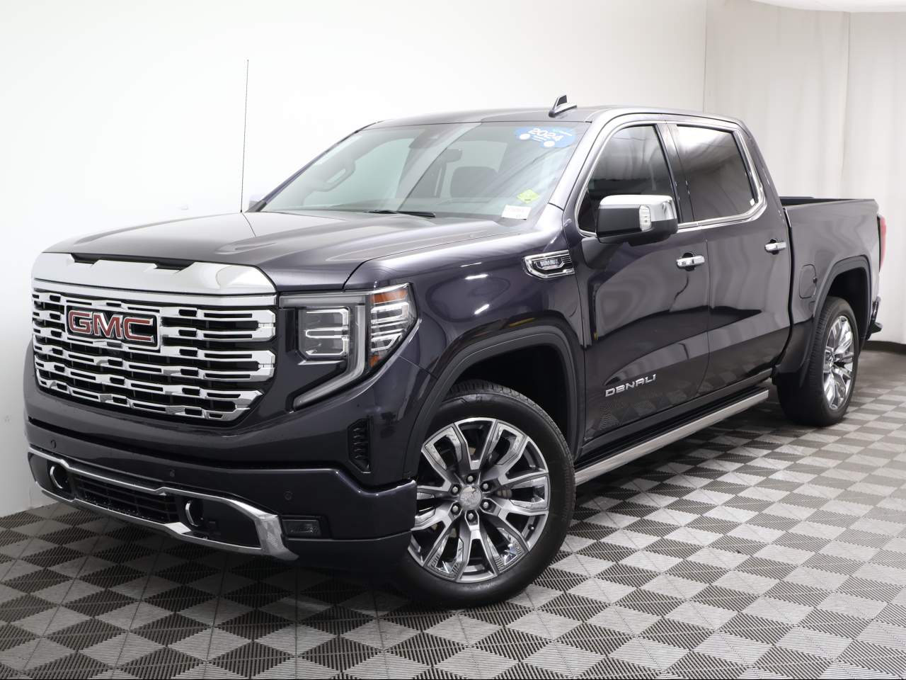 2024 GMC Sierra 4WD Crew Cab Short Box Denali's photo