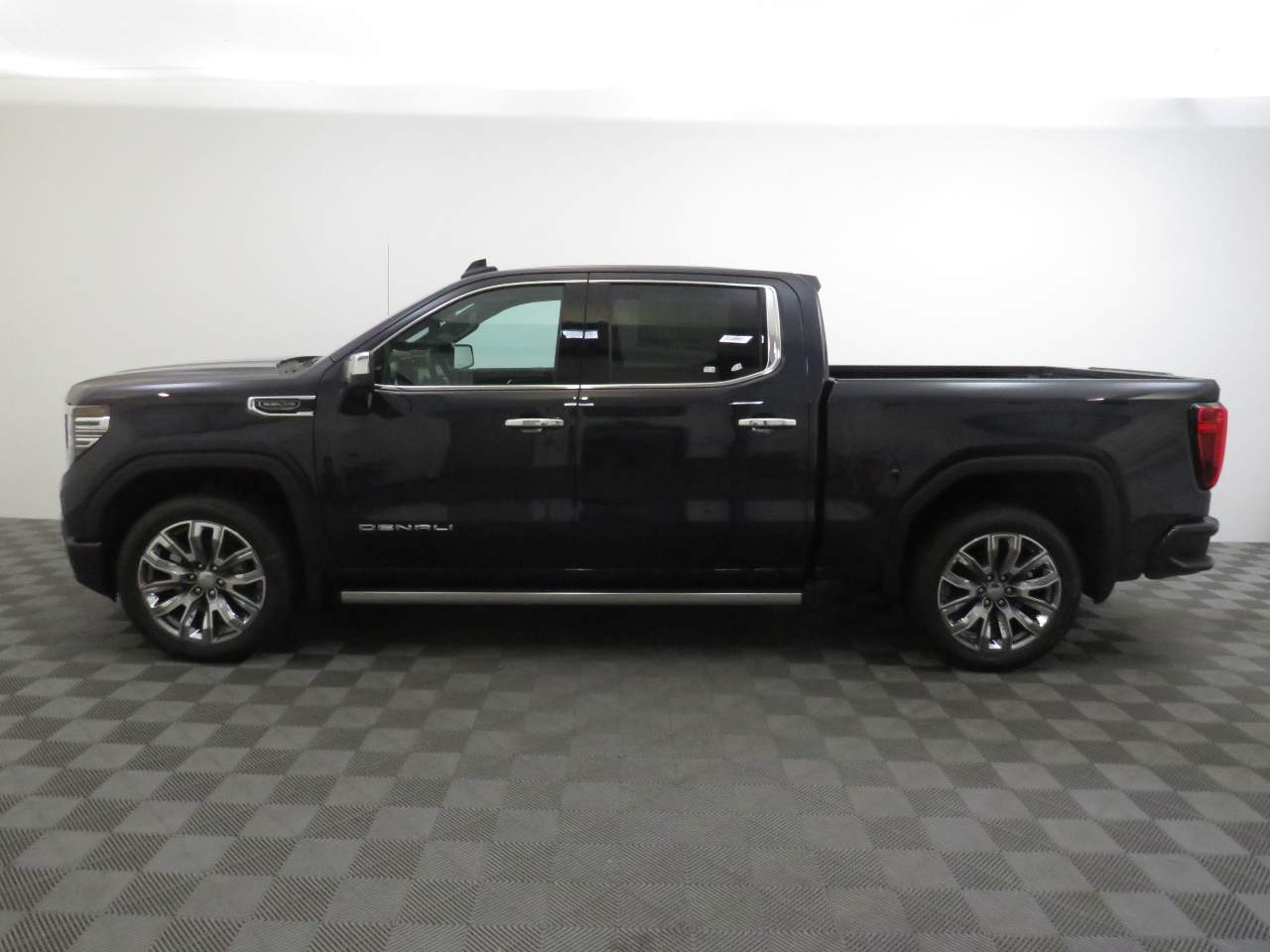 2025 GMC Sierra 1500 Crew Cab Denali 4WD