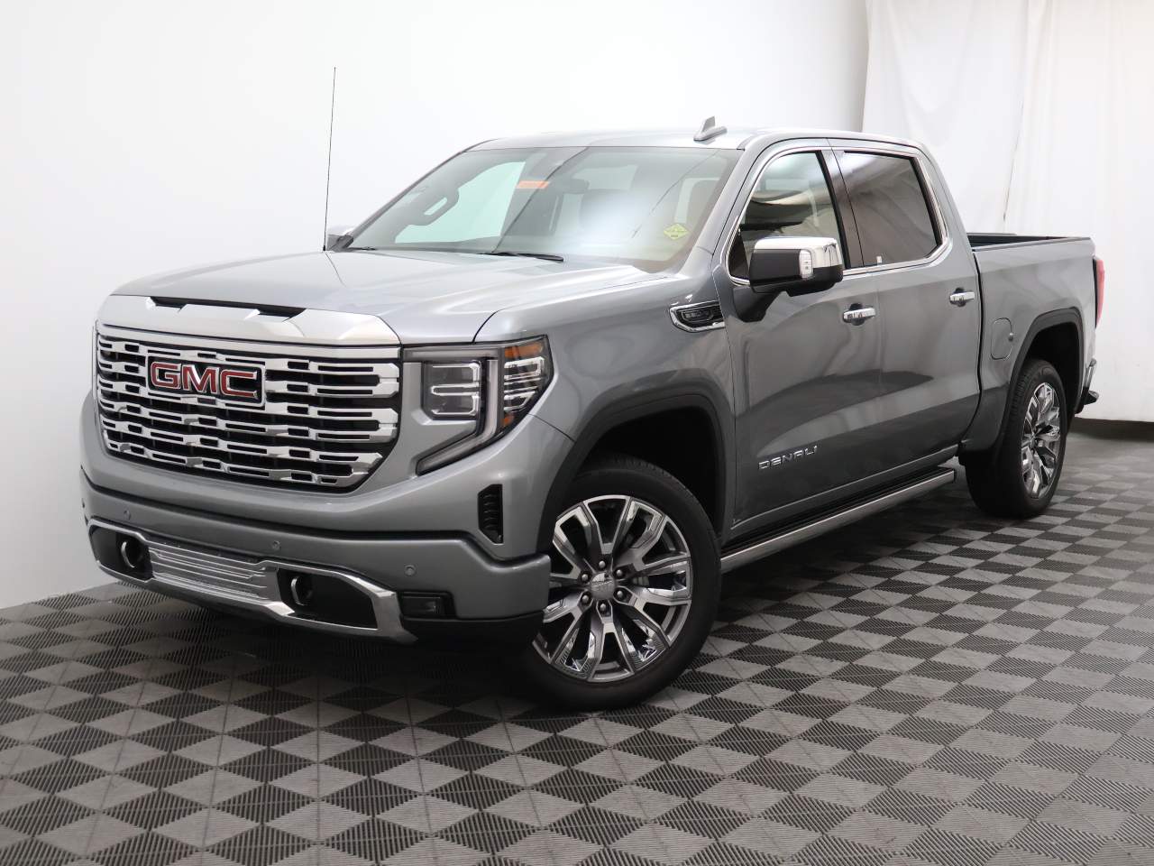 2025 GMC Sierra 1500 Crew Cab Denali 4WD