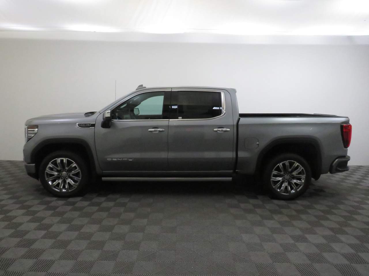 2025 GMC Sierra 1500 Crew Cab Denali 4WD